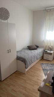 1 Zimmer Wohnung Eschollbrücken - 1