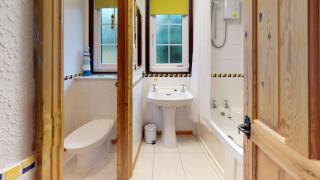 01 Tudor Court, Tolroy Manor - 3