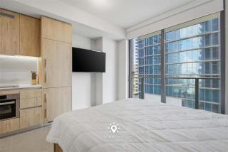 Heart of Miami Stylish Urban Studio NE 6th - 4