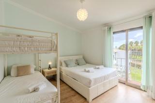 #082 Families Only - São Rafael by Home Holidays - 2