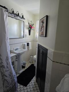 Lexington House Bed and Breakfast - 8