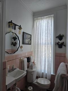 Lexington House Bed and Breakfast - 4