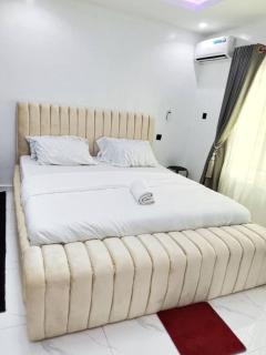 Fabshortletapartment - 3