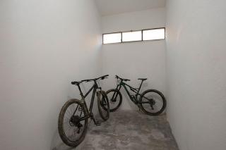 Finalpia suite con box auto e deposito bici - 4