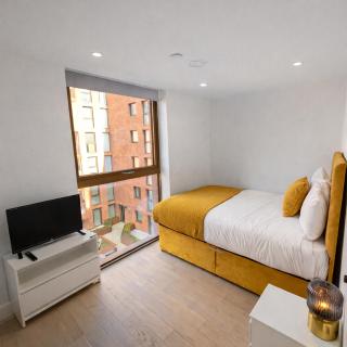 Boleyn Apartment in London - 1