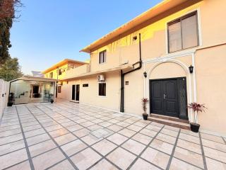 The Rest and Guest house F8 Islamabad - 3