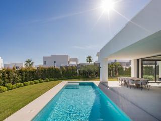 6 Bedroom Luxury Villa in Marbella with Private Gym and Sauna - 7
