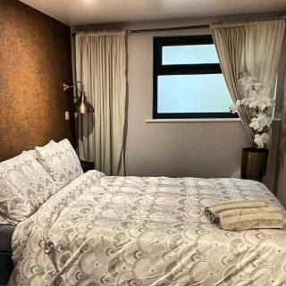 Luxury Coastal Cabin with Private Spa, Sauna and Hot Tub - 4