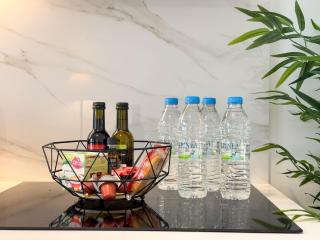 Sunlit Retreat in Voula Center - 2