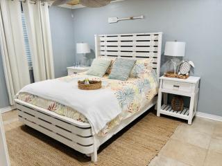 The Laughing Seagull Beach & Boats - 4