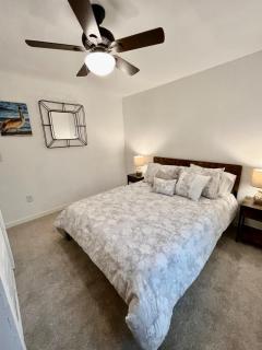 Quaint 3BR Home on 3 acres 1hr to OBX - 3