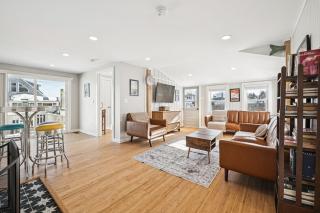 Riverside Getaway Newly Renovated WasherDryer - 4