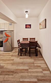 Varbanovi Guest Rooms - 2