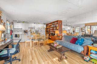 690 Commercial St, Provincetown, MA 02657 - 7