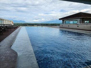 Spacious 42sqm Studio Unit with Balcony Lacson St - 6