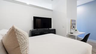 Landing Stylish Studio Gym Pool - 4