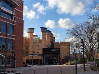 Spacious & Bright Central Coventry Budget Studio - 5