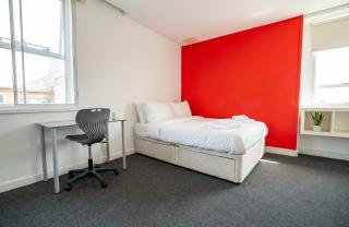 Spacious & Bright Central Coventry Budget Studio - 2
