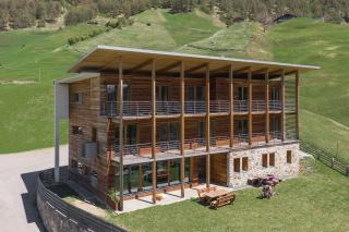 Ferienwohnung-Stille-in-Suedtirol-Aviunshof-nature-design-apartment - 1