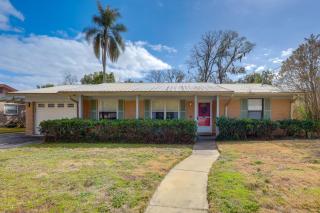 Sunroom and Spacious Yard! Family Gem in Orange Park - 9