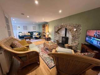 Dene Cottage - Perfect for 8 & Pets in Youlgrave - 3