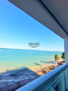 Flamboyant by Day by Day - 7