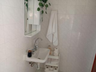 on the STRIP apartment 4 - 7