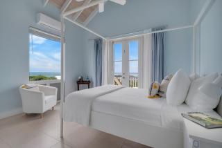 Charming Villa 360 with Ocean Views & Hot Tub - 1