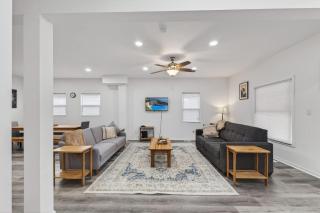 Mins to Children's Museum - Capitol Avenue Classic - 9