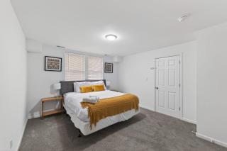 Mins to Children's Museum - Capitol Avenue Classic - 3