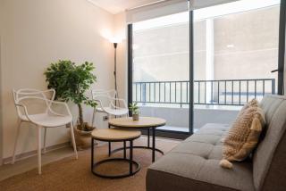 Chic 2BR Apt in Santiago with views 5 Guest - 4