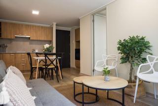 Chic 2BR Apt in Santiago with views 5 Guest - 5