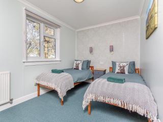 Walled Cottage - Uk49097 - 1