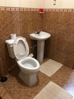 Spacious 2 Bed Room Home AC Full Kitchen - 6