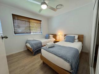 Wake to Waves | Absolute Beachfront | Sleeps 6 - 3