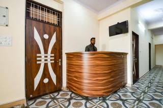 Super OYO 70183 Sai Kripa Lodging - 9