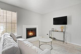 Comfortable 2 bed 2 bath stay - 7