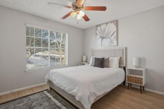 Relaxing 2BR 2BA in great location - 9