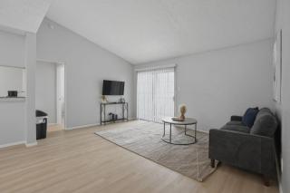 Relaxing 2BR 2BA in great location - 6