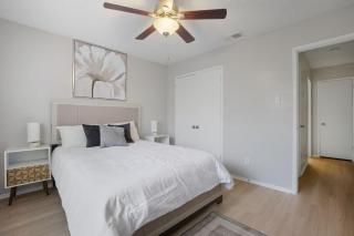 Spacious 2 bed 2 bath getaway - 8