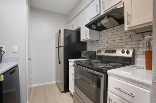 Spacious 2 bed 2 bath getaway - 6