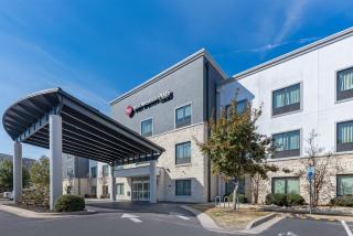Best Western Plus Austin Airport Inn & Suites - Austin - 1