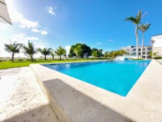 Spectacular Apto Pool Golf View in Hard Rock Golf - 9