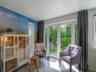 Chalet in Texel near Beach and Forest - 9