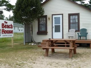 Beach House Lakeside Cottages - Mackinaw City - 0