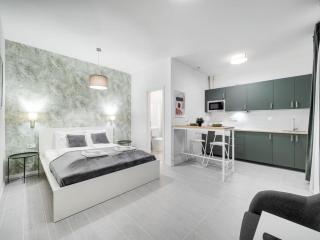 Freshly designed central studio - 0