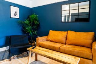 4 BD Sleeps 7 Parking WiFi - 8