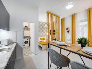 Comfortable stay in brand new central apt - 9