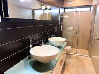 Spacious 2BR by Spinola Bay - St Julians - 3