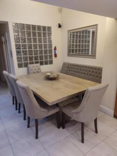 Dublin Gem, Parking, Sleeps 11, Near City Centre - 3